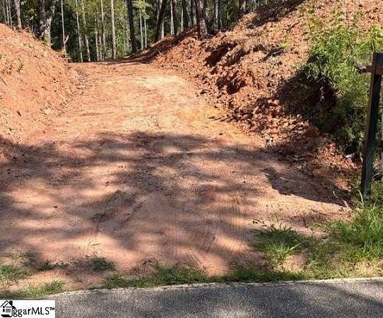 8 Acres of Residential Land for Sale in Enoree, South Carolina