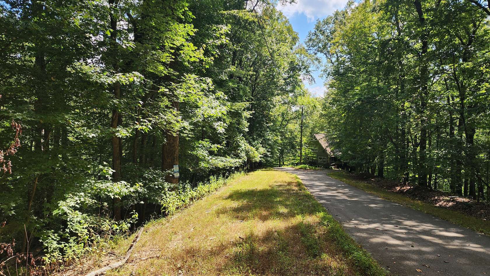 1 Acre of Residential Land for Sale in Smithville, Tennessee