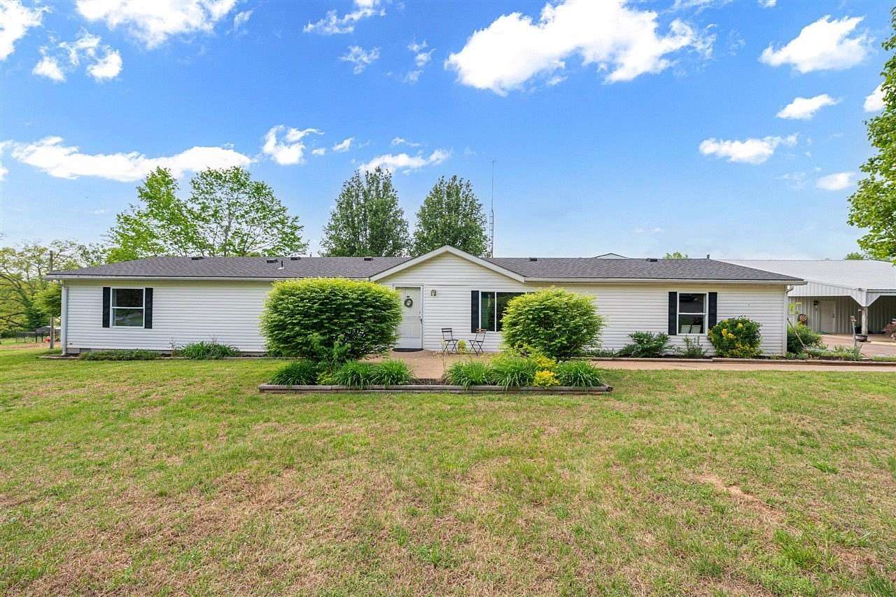 3.23 Acres of Residential Land with Home for Sale in Bowling Green, Kentucky