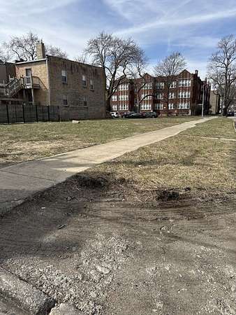 0.13 Acres of Residential Land for Sale in Chicago, Illinois