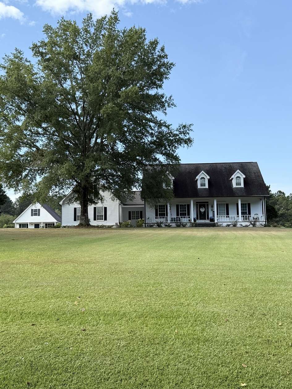 2.4 Acres of Residential Land with Home for Sale in Columbus, Mississippi
