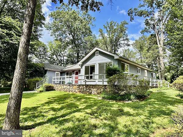 28 Acres of Agricultural Land with Home for Sale in Warrenton, Virginia