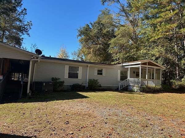 1.47 Acres of Residential Land with Home for Sale in Milledgeville, Georgia