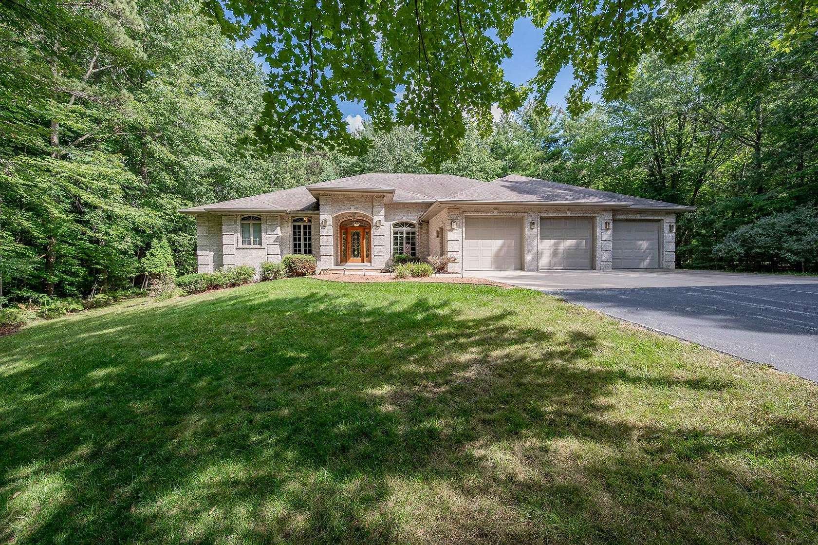 1.5 Acres of Residential Land with Home for Sale in Little Suamico, Wisconsin