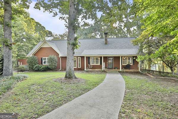 5.16 Acres of Residential Land with Home for Sale in Fayetteville, Georgia