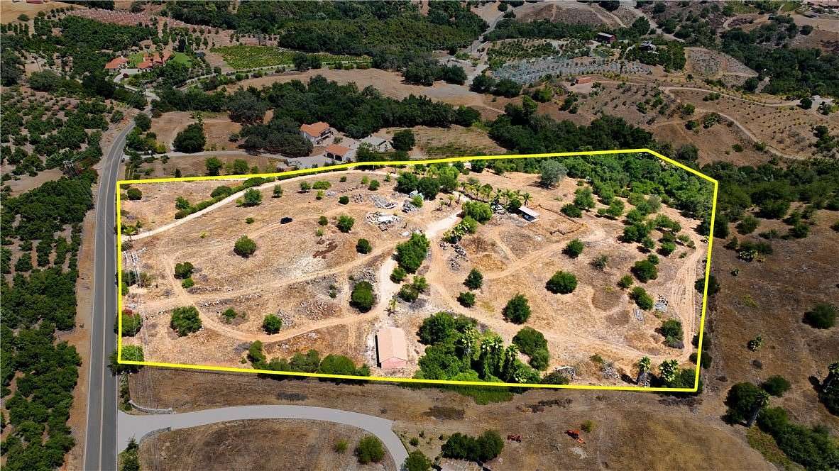 9.59 Acres of Land for Sale in Temecula, California