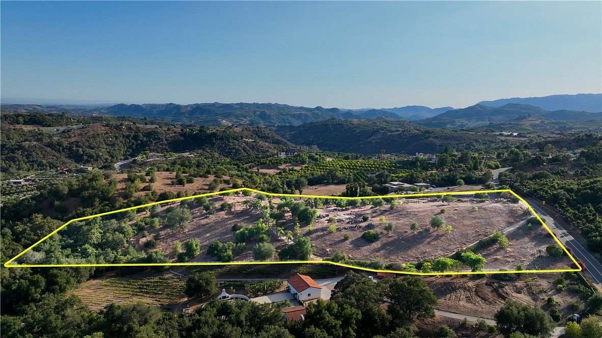 9.59 Acres of Land for Sale in Temecula, California