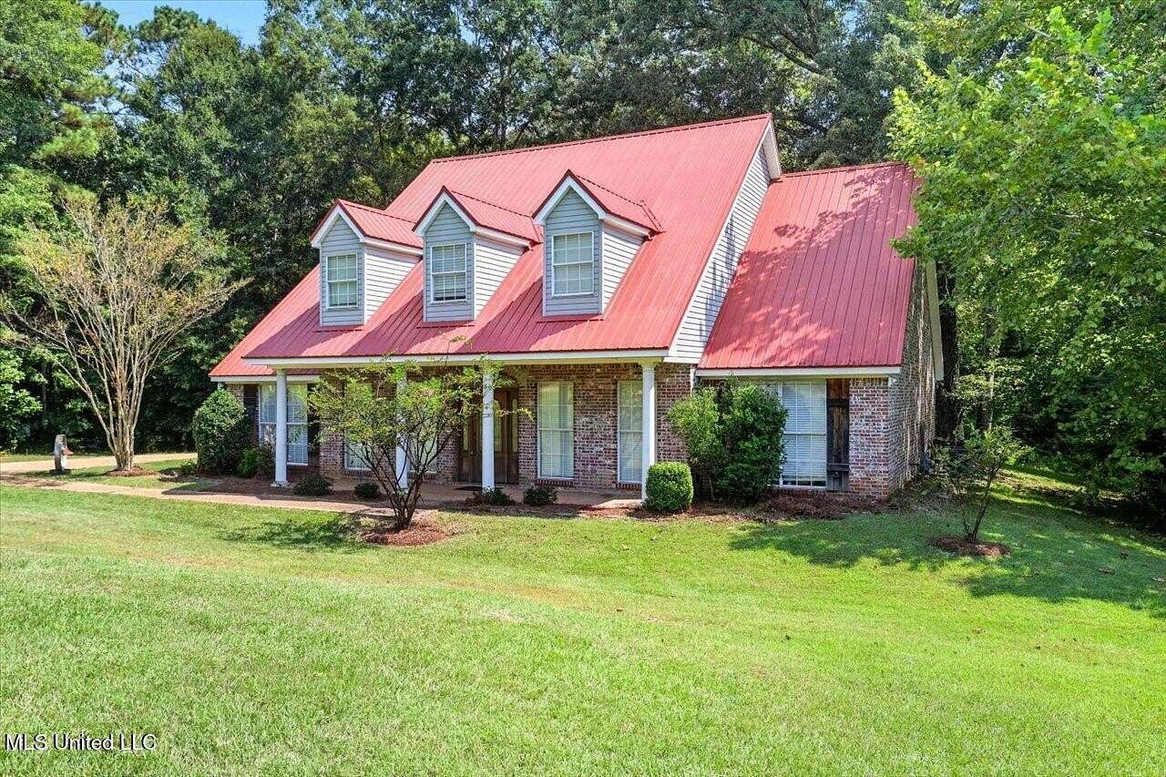 1.5 Acres of Residential Land with Home for Sale in Richland, Mississippi