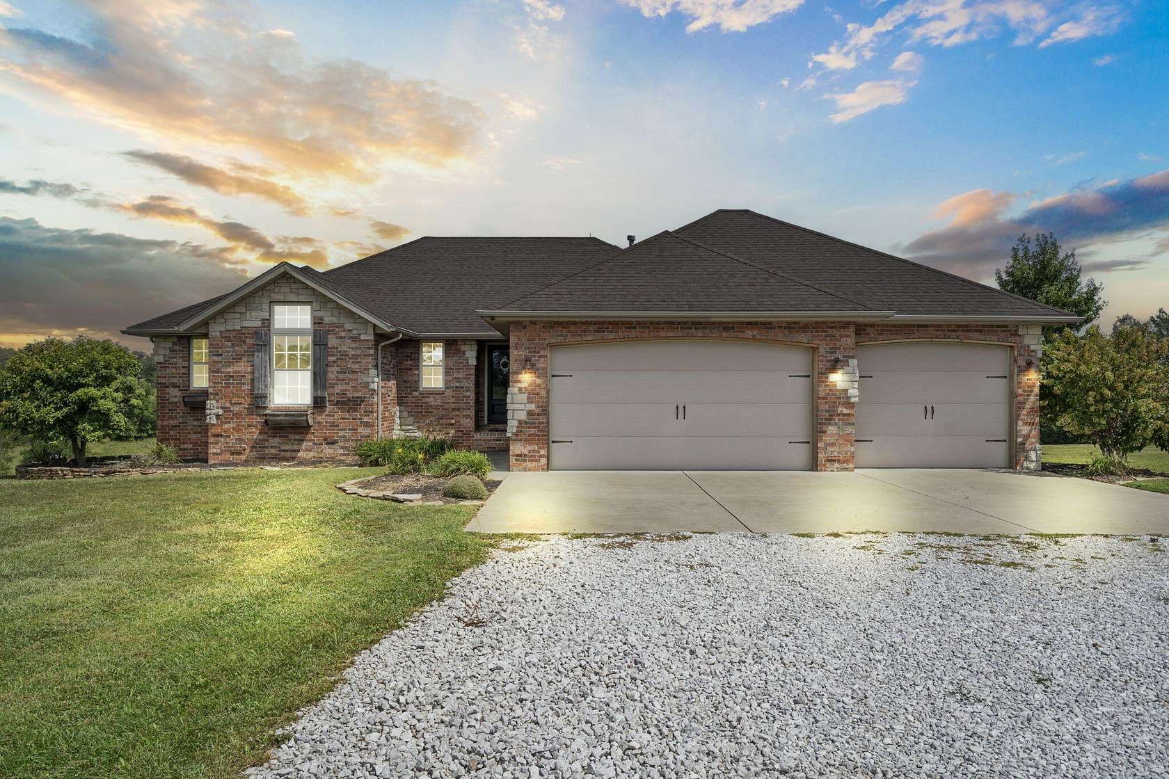 5.24 Acres of Residential Land with Home for Sale in Clever, Missouri