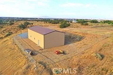 2.3 Acres of Land for Sale in Oak Hills, California