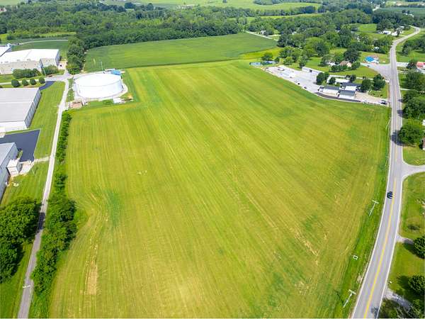 20.5 Acres of Commercial Land for Sale in Springfield, Tennessee
