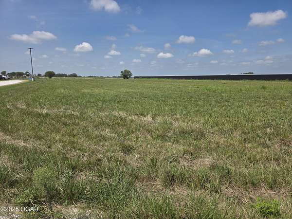 3 Acres of Land for Sale in Neosho, Missouri