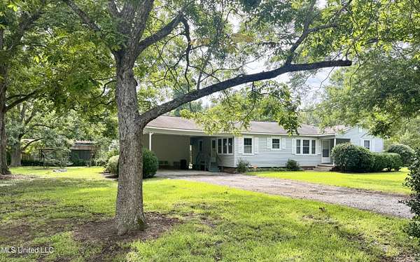 2.19 Acres of Residential Land with Home for Sale in Ridgecrest, Louisiana