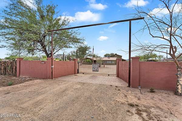 2 Acres of Residential Land with Home for Sale in Phoenix, Arizona
