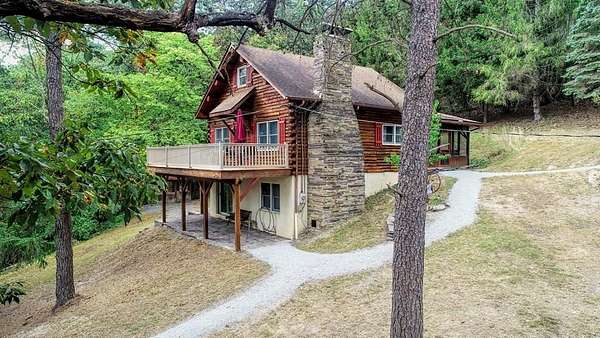 4.29 Acres of Residential Land with Home for Sale in Hesston, Pennsylvania