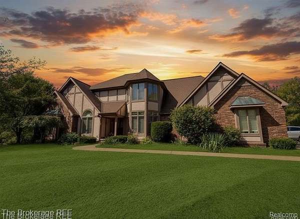 5 Acres of Land with Home for Sale in Green Oak Township, Michigan