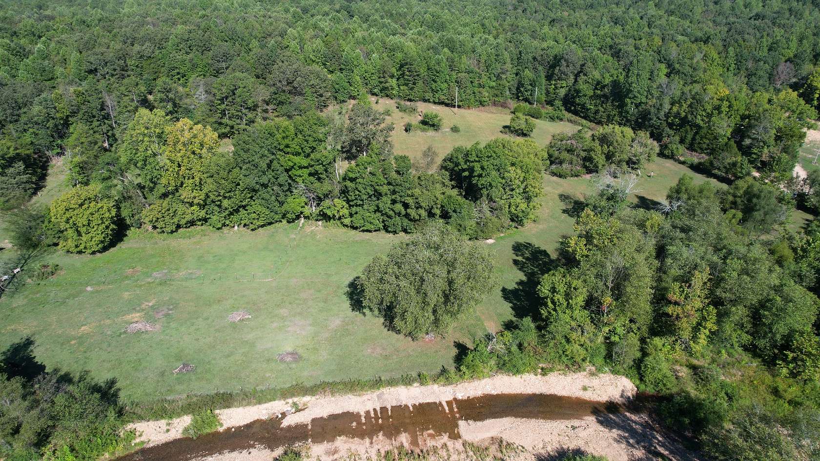 5 Acres of Land for Sale in Hohenwald, Tennessee