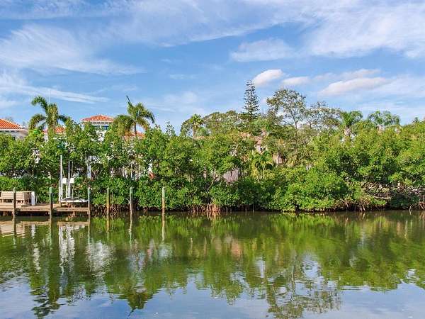 0.59 Acres of Residential Land for Sale in Tampa, Florida