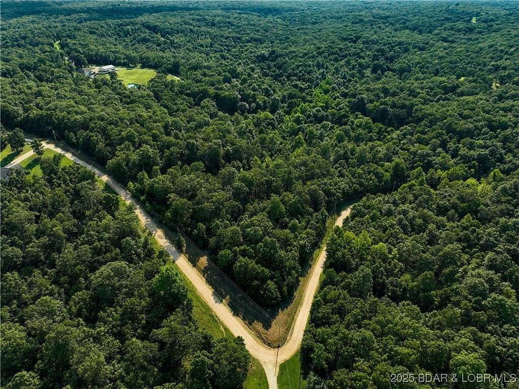 13.6 Acres of Recreational Land for Sale in Camdenton, Missouri