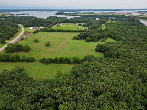 10 Acres of Recreational Land for Sale in Mount Pleasant, Texas
