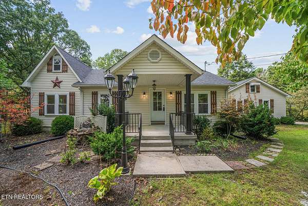 1.8 Acres of Residential Land with Home for Sale in Jamestown, Tennessee