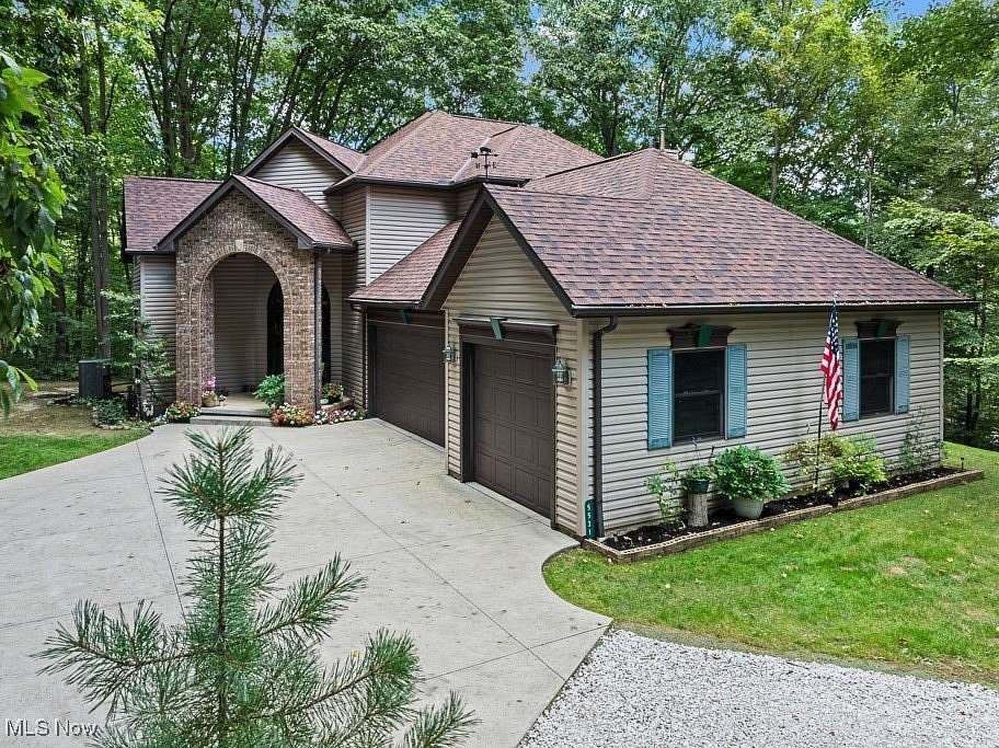 4.48 Acres of Residential Land with Home for Sale in Valley City, Ohio