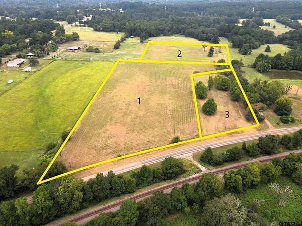 16 Acres of Land for Sale in Jacksonville, Texas