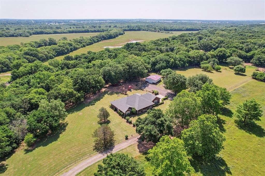 9 Acres of Land with Home for Sale in Purcell, Oklahoma