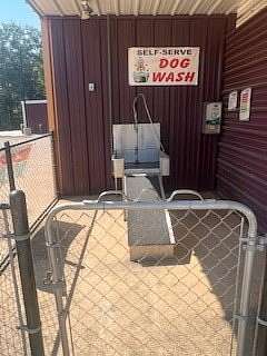 1.54 Acres of Improved Commercial Land for Sale in Cushing, Texas