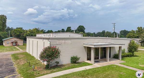 2.2 Acres of Improved Commercial Land for Sale in Wake Village, Texas