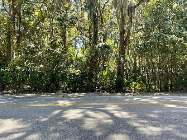 0.6 Acres of Commercial Land for Sale in Hilton Head Island, South Carolina