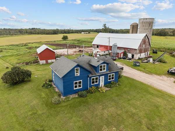 2.89 Acres of Residential Land with Home for Sale in Peshtigo, Wisconsin