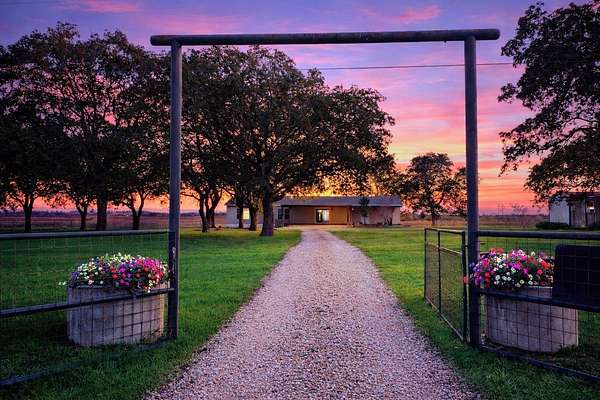 40 Acres of Land for Sale in Bedias, Texas