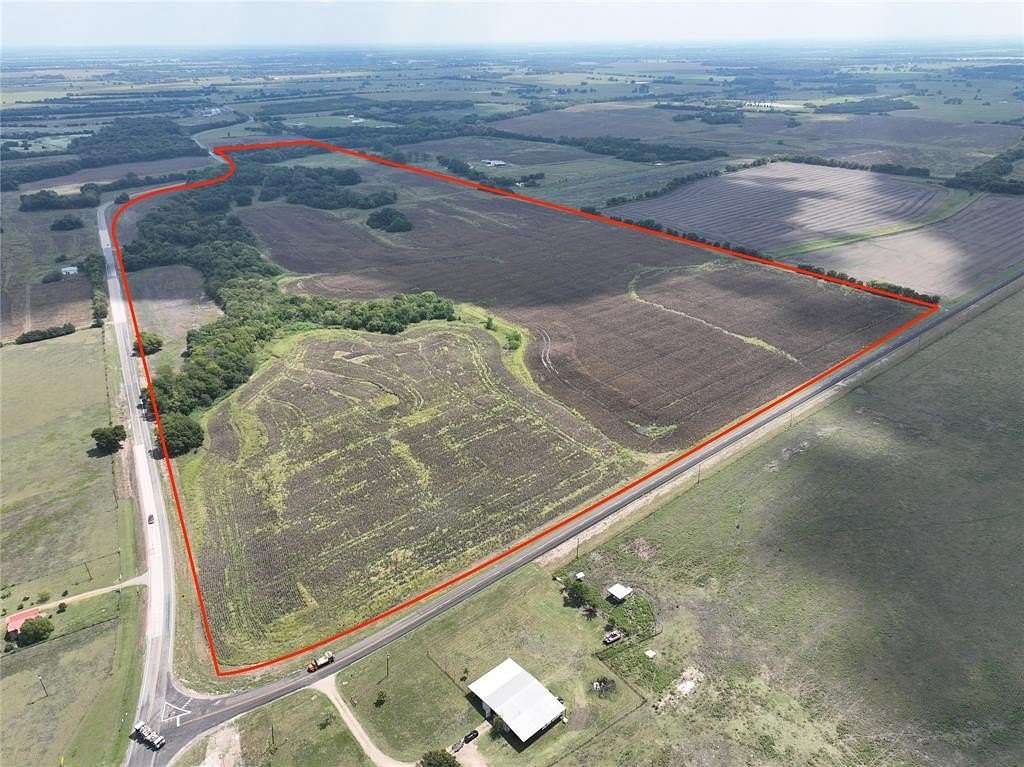 154 Acres of Improved Agricultural Land for Sale in Roxton, Texas