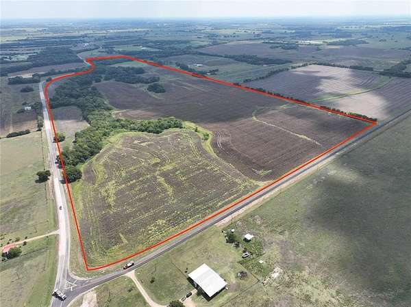 154 Acres of Improved Agricultural Land for Sale in Roxton, Texas