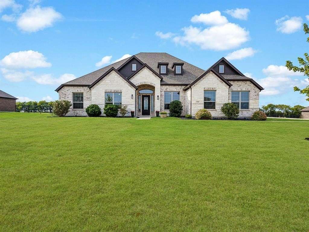 1.5 Acres of Residential Land with Home for Sale in Rockwall, Texas