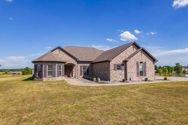 3.7 Acres of Residential Land with Home for Sale in Dyersburg, Tennessee