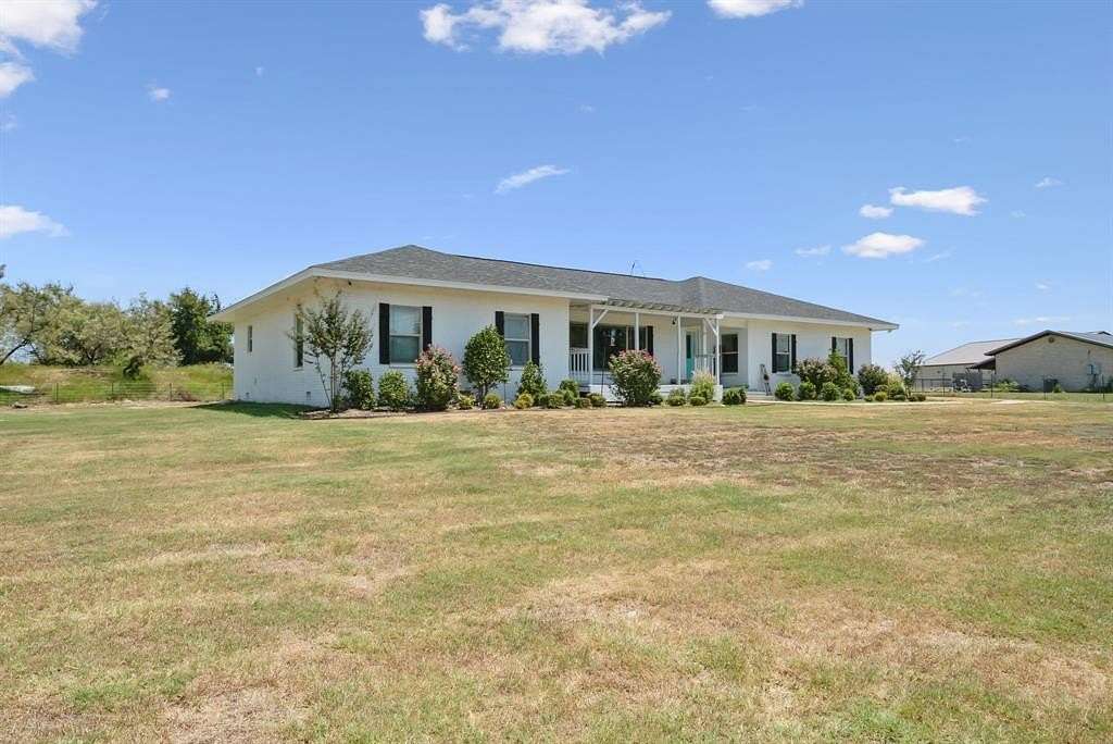 5.66 Acres of Land with Home for Sale in Dublin, Texas