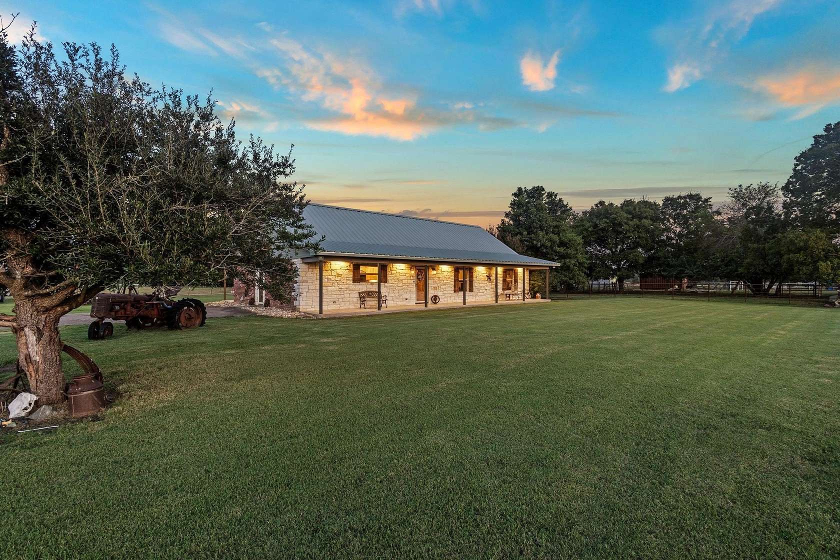 9 Acres of Land with Home for Sale in Lone Oak, Texas