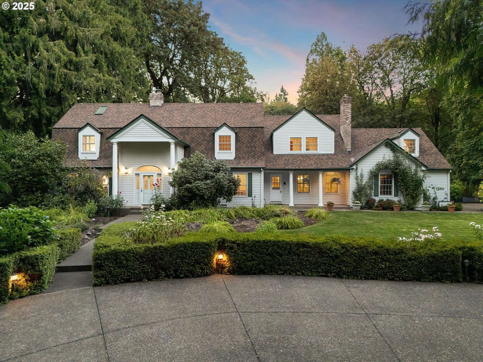 2.12 Acres of Residential Land with Home for Sale in Stafford, Oregon