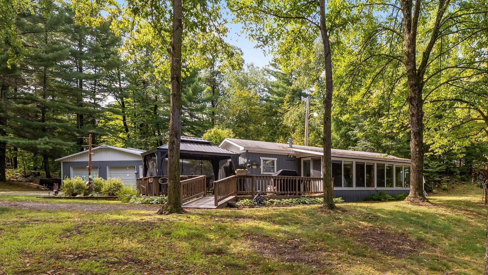 4.2 Acres of Land with Home for Sale in Crosslake, Minnesota
