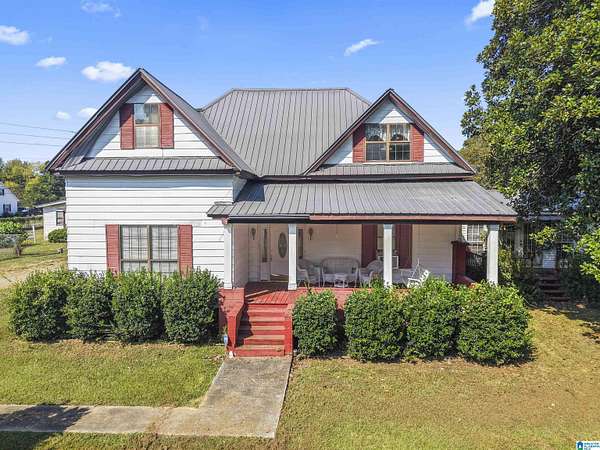 2.8 Acres of Residential Land with Home for Sale in Vincent, Alabama