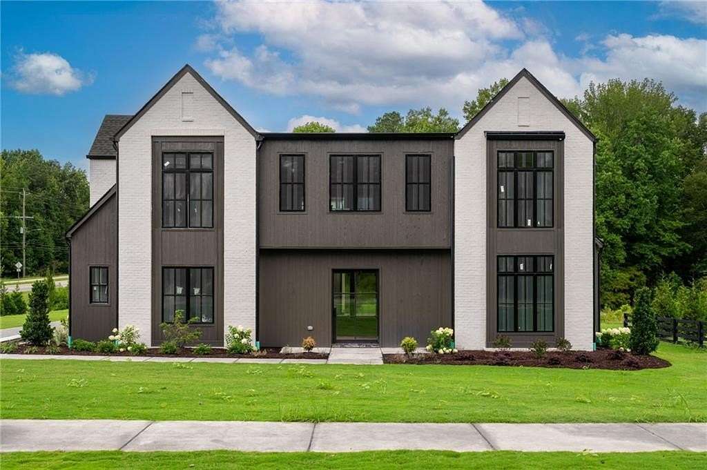 1.63 Acres of Residential Land with Home for Sale in Roswell, Georgia