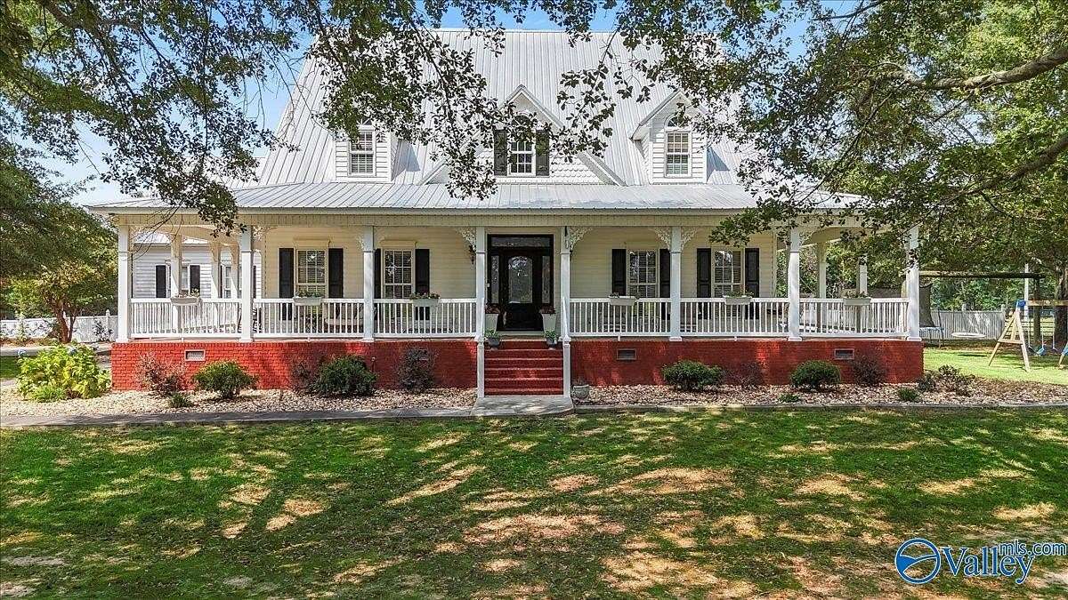 31 Acres of Recreational Land with Home for Sale in Boaz, Alabama