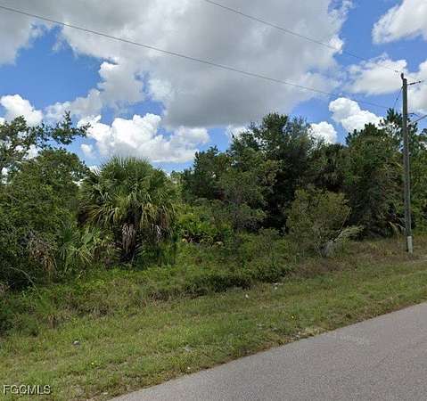 0.25 Acres of Land for Sale in Lehigh Acres, Florida
