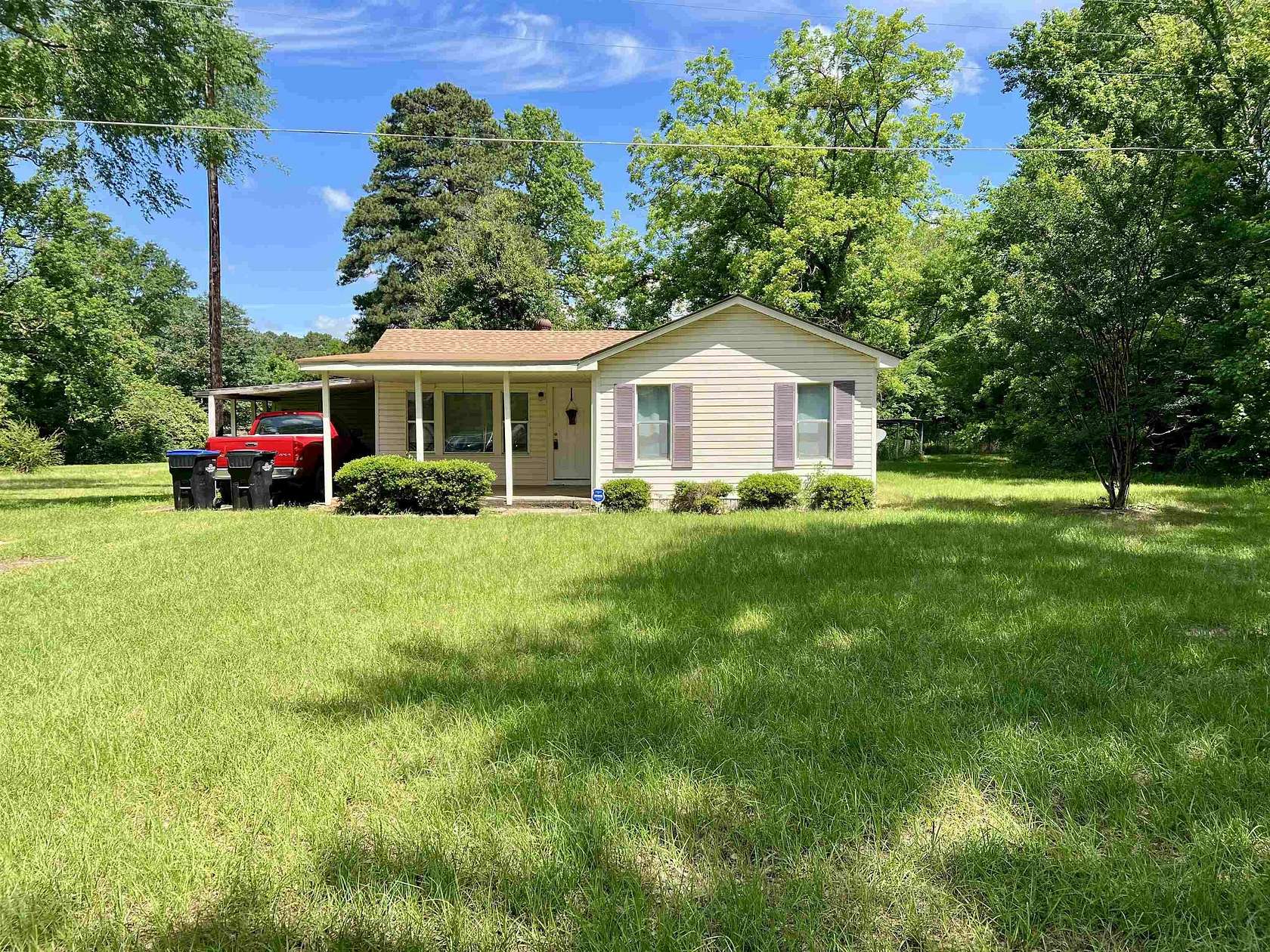 3.6 Acres of Residential Land with Home for Sale in Longview, Texas