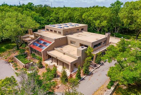 32 Acres of Land with Home for Auction in Augusta, Kansas