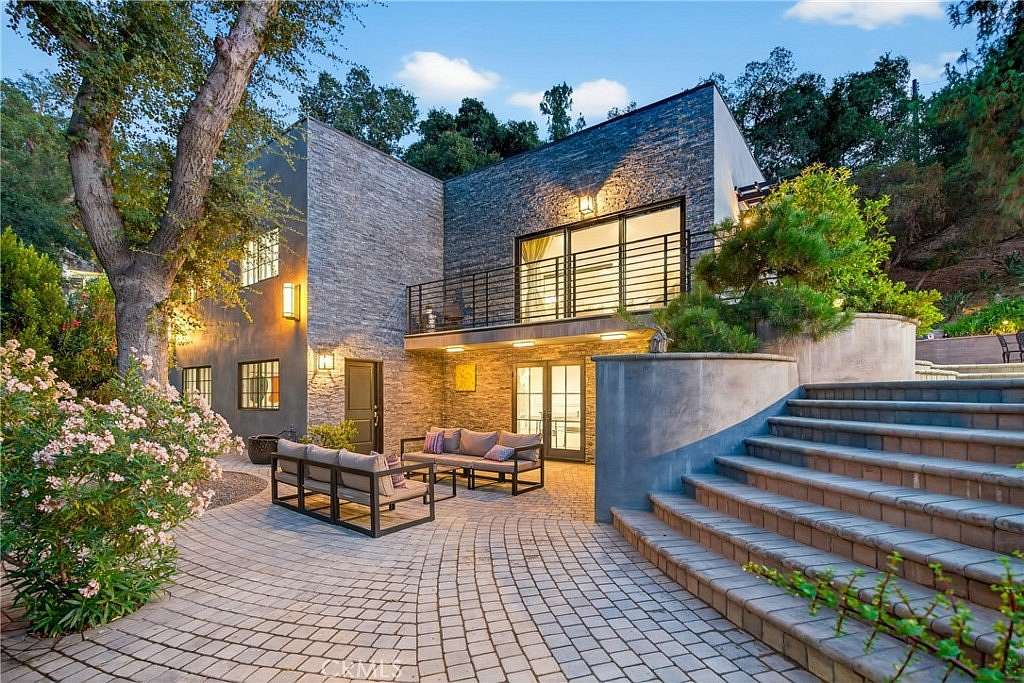 4.4 Acres of Residential Land with Home for Sale in Los Angeles, California