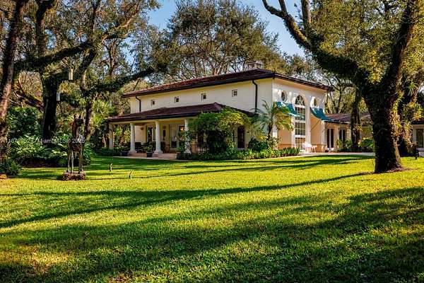 1.5 Acres of Residential Land with Home for Sale in Coral Gables, Florida
