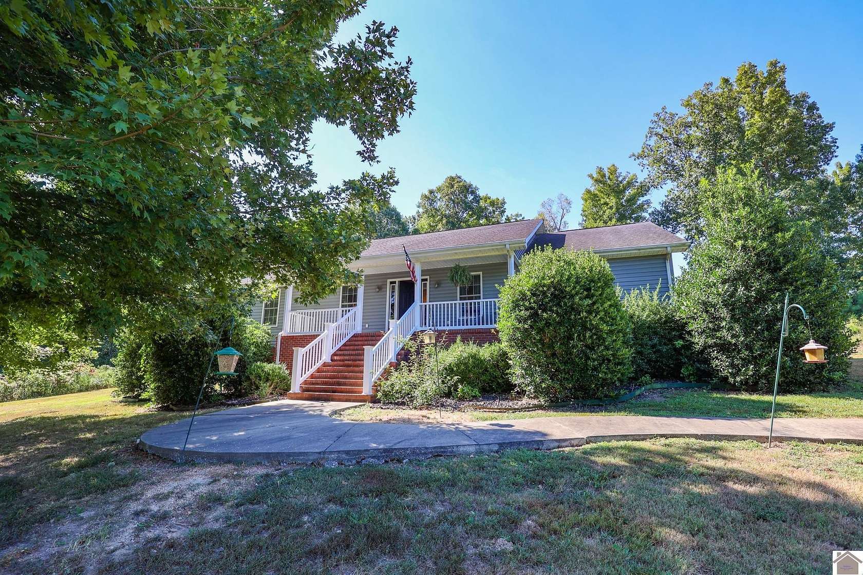 8.5 Acres of Residential Land with Home for Sale in Benton, Kentucky